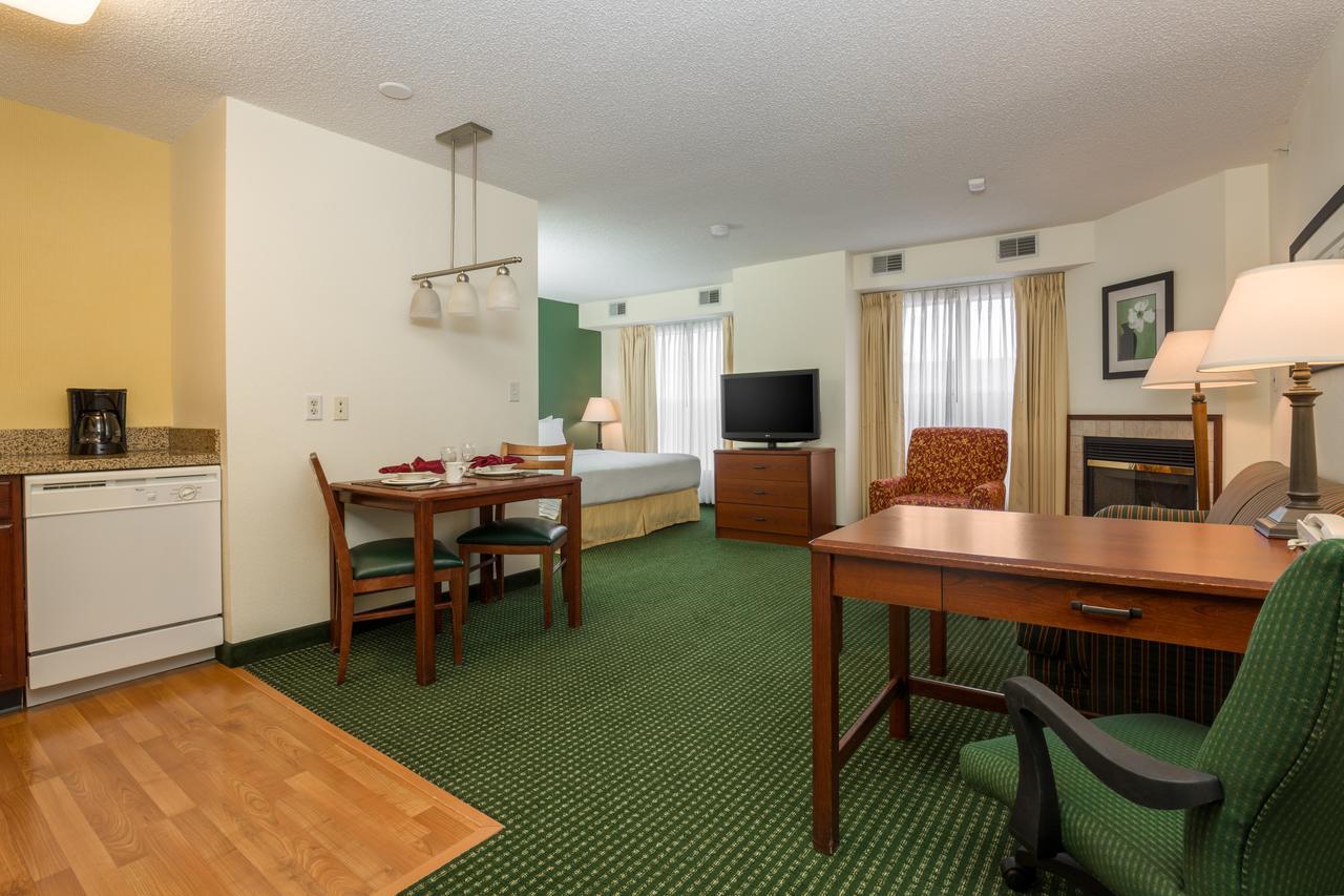 Residence Inn Houston North Exterior photo
